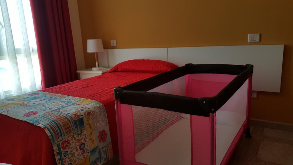 Castillo del Romeral Apartamentos Castillo Mar Gran Canaria מראה חיצוני תמונה